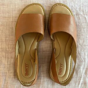 Born Shoes Inlet Sandal in Clay (tan), size 10. New, only tried on.